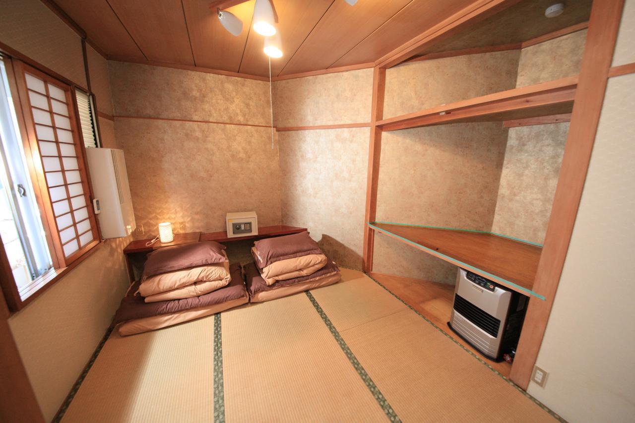 The Takayama Station Hostel Exteriör bild
