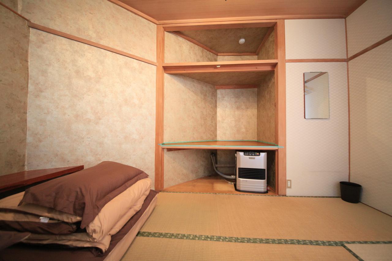 The Takayama Station Hostel Exteriör bild