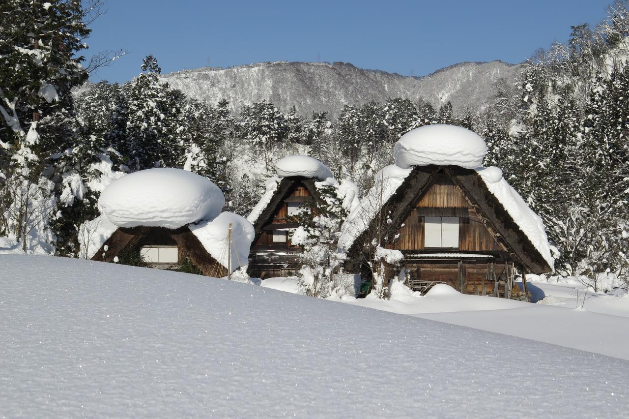 The Takayama Station Hostel Exteriör bild