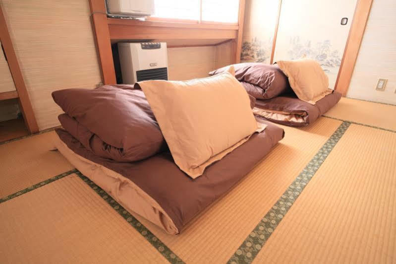 The Takayama Station Hostel Exteriör bild