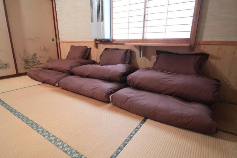 The Takayama Station Hostel Exteriör bild
